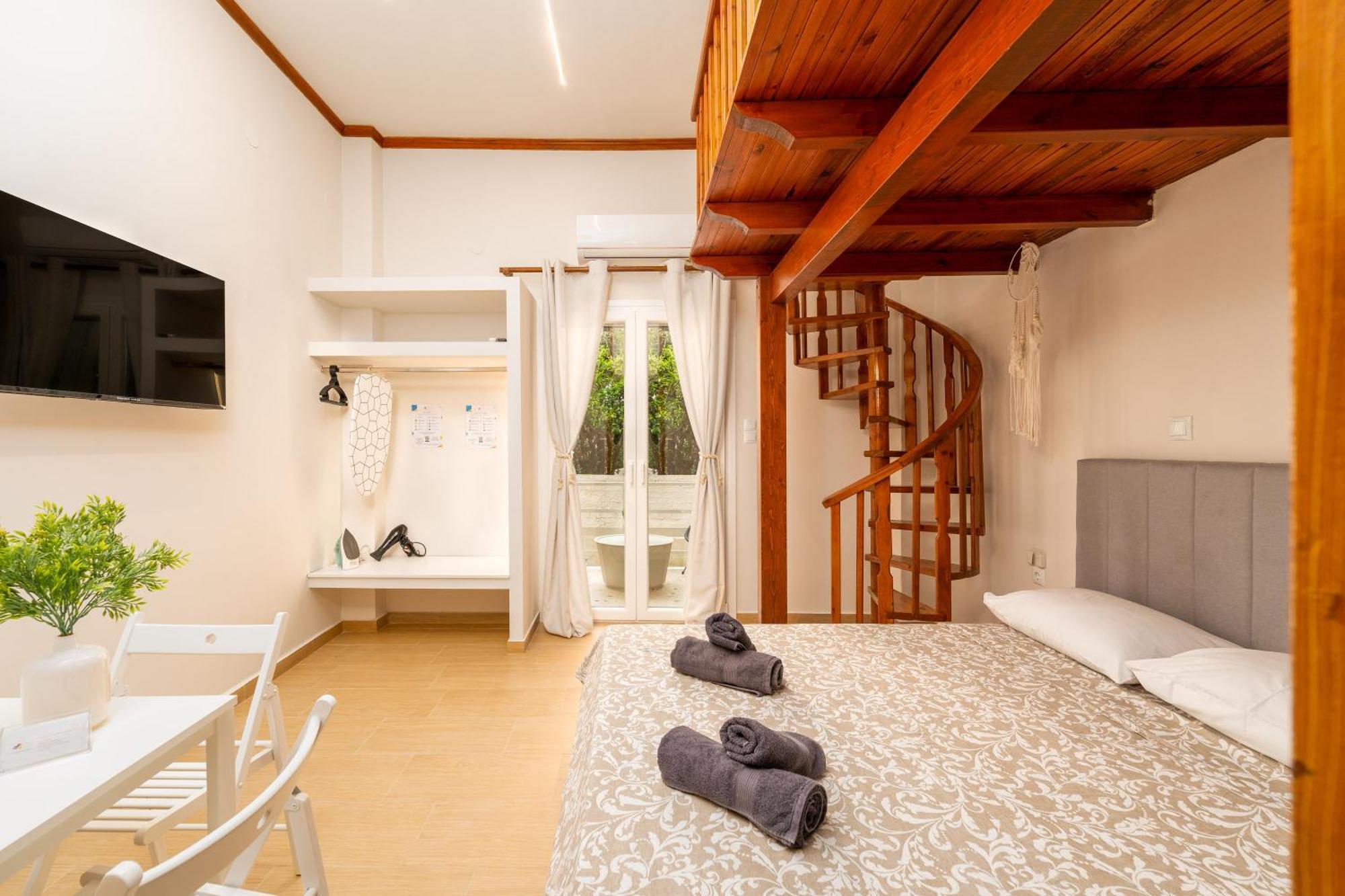 Dionysia Sea Side By Greece Apartment Selianitika Exterior photo